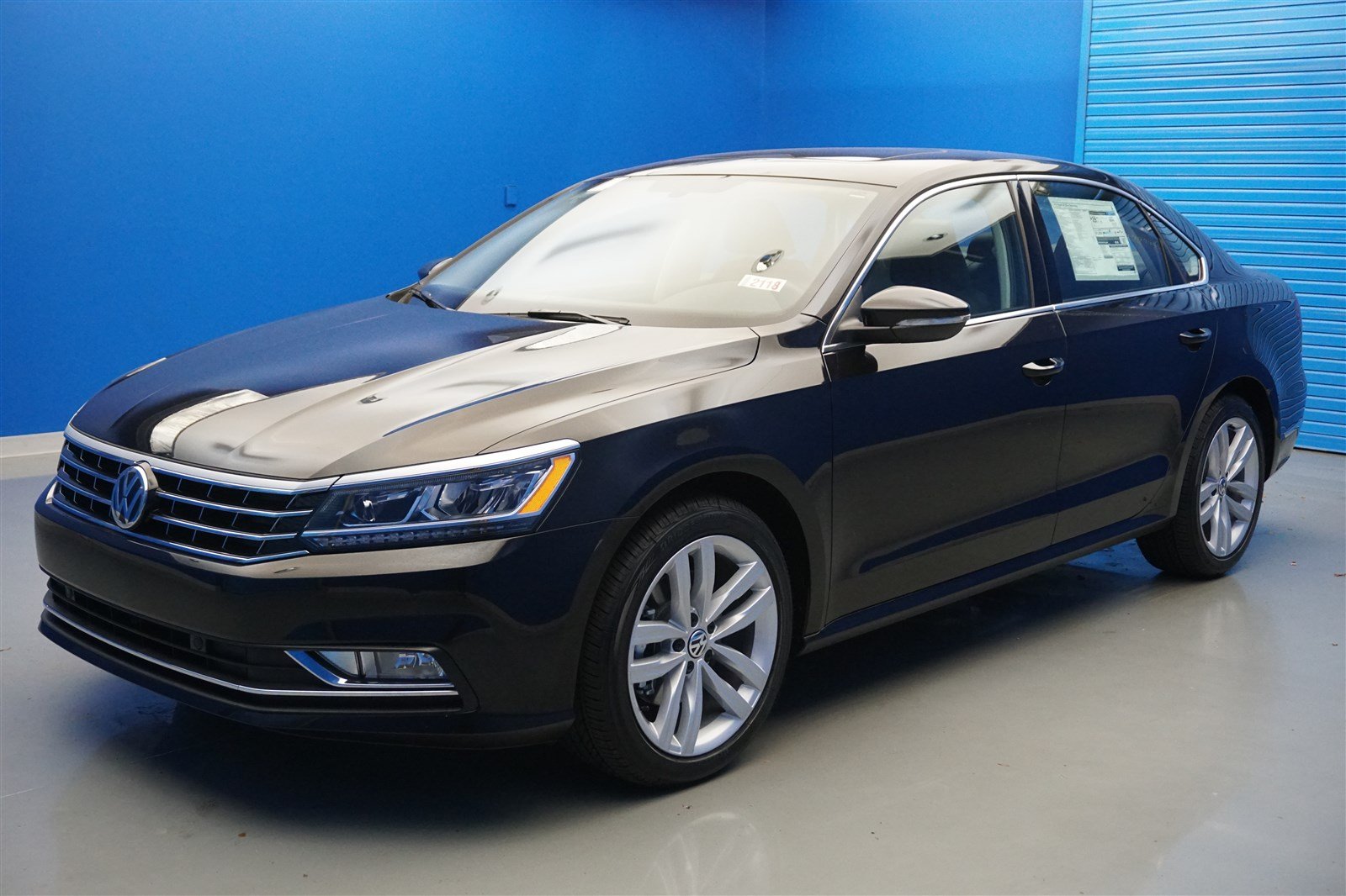 Фольксваген 2018 год. Фольксваген Пассат 2018. Passat b8 2018. Volkswagen Passat 2018 американка. Фольксваген Пассат 2017 новый кузов.